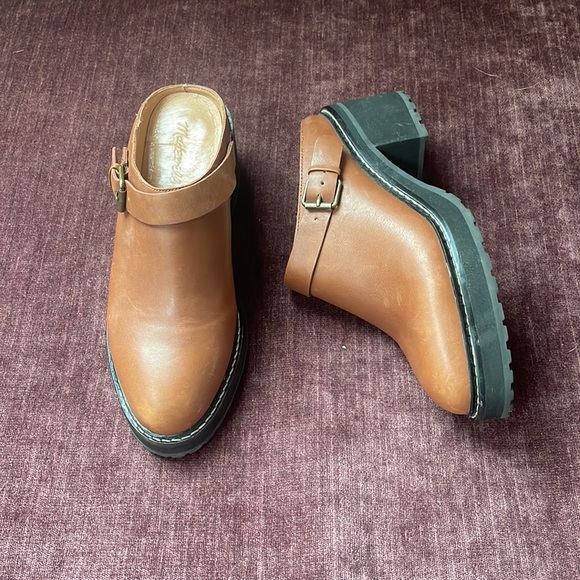Madewell Willa Convertible Strap Mule in English Saddle - Picture 2 of 8